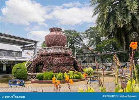 plaza poblacion calamba|Calamba Claypot .